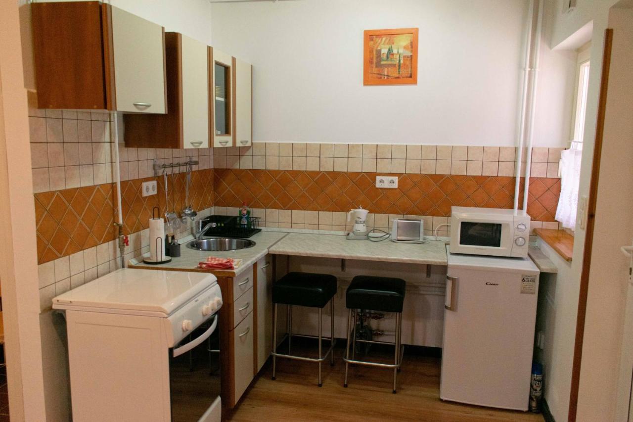 Borostyan Apartmanhaz Морахалом Экстерьер фото